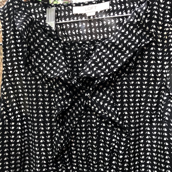 LOFT sleeveless blouse - Picture 3 of 4